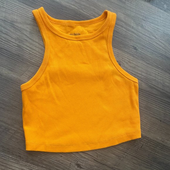 2pc set cropped tanks tops - Picture 2 of 6